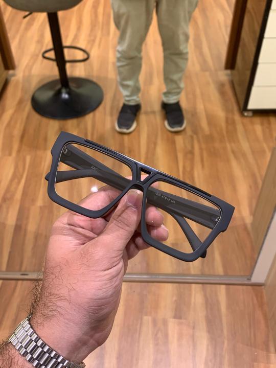 Louis_vuitton_square_evidence_1502_black_plano