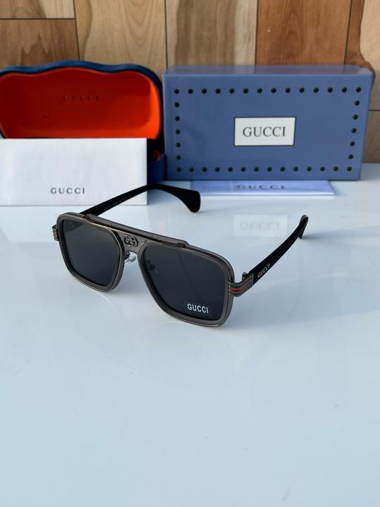 Guc_ci_1295_grey