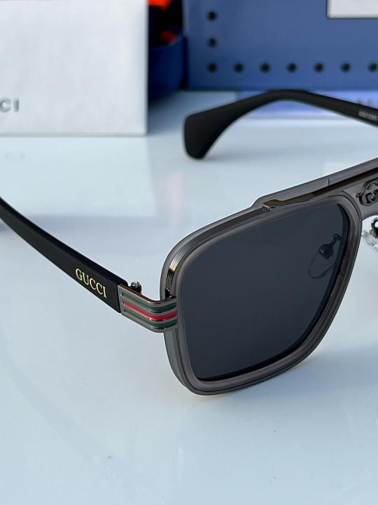 Guc_ci_1295_grey