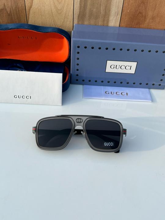 Guc_ci_1295_grey