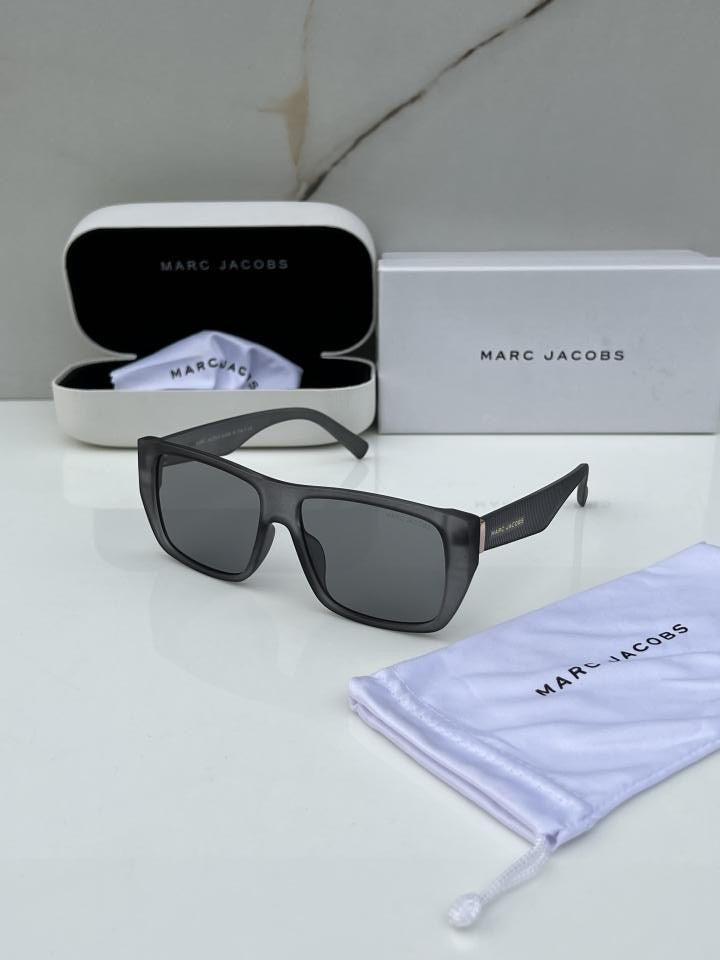 Mar_c_jacob_s_56801_grey