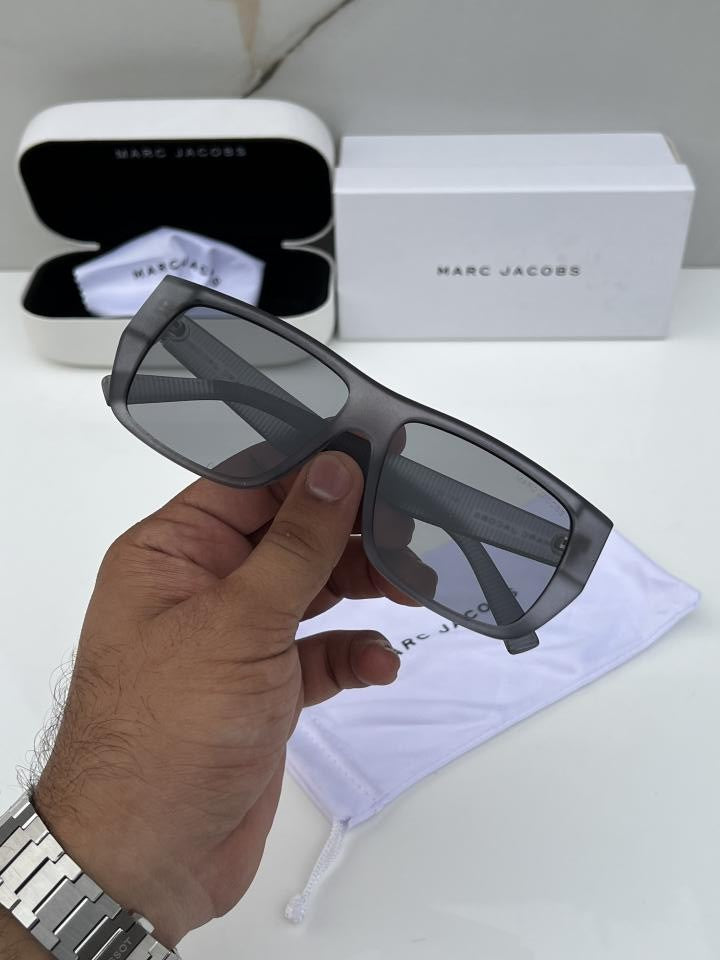 Mar_c_jacob_s_56801_grey