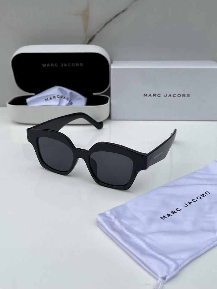 Mar_c_jacobs_3751_black
