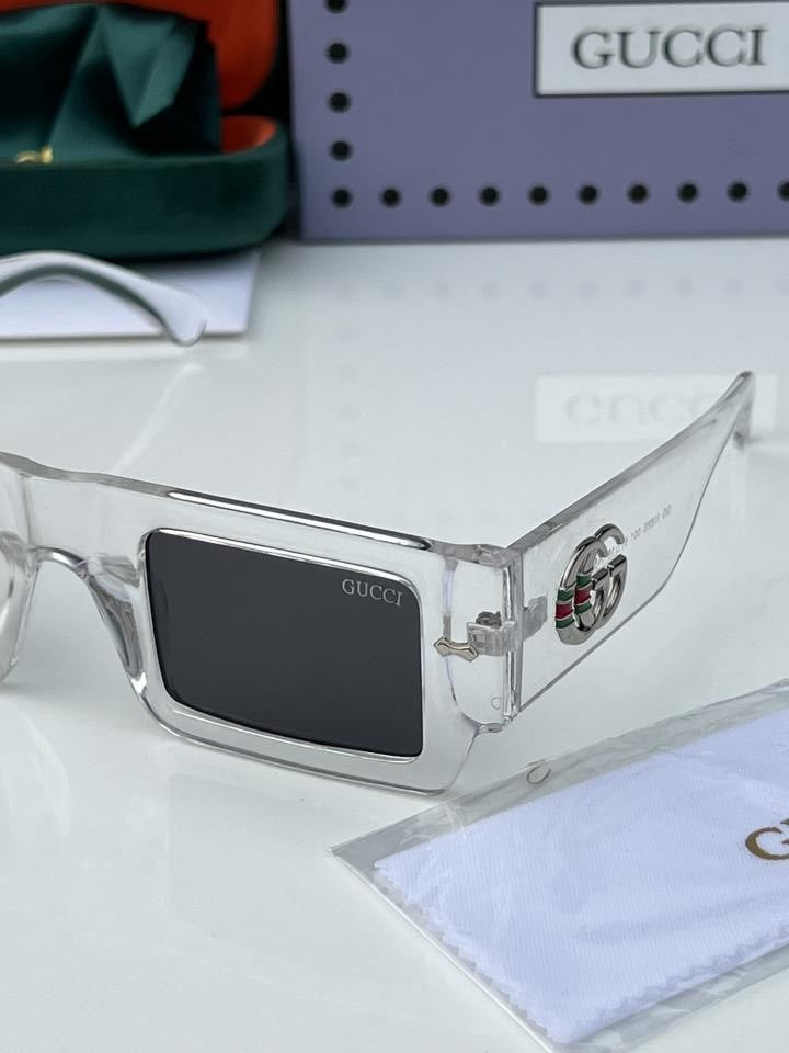Guc_ci_1188_transparent_black