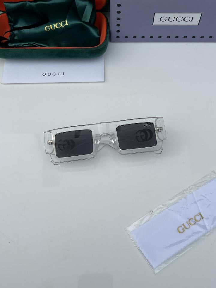 Guc_ci_1188_transparent_black