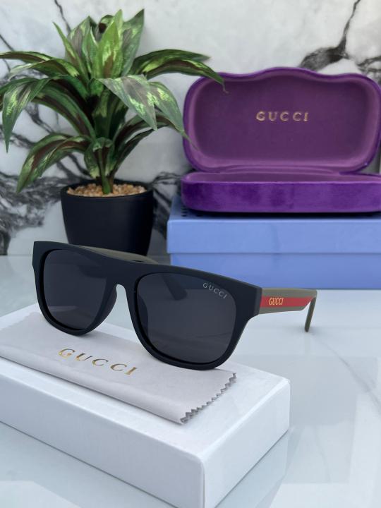 Guc_ci_2222_black_green