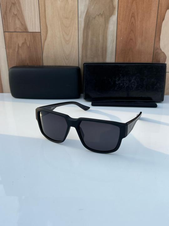 Pum_a_4948_black
