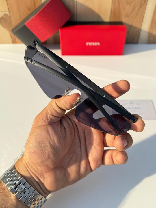 Prada_217_black