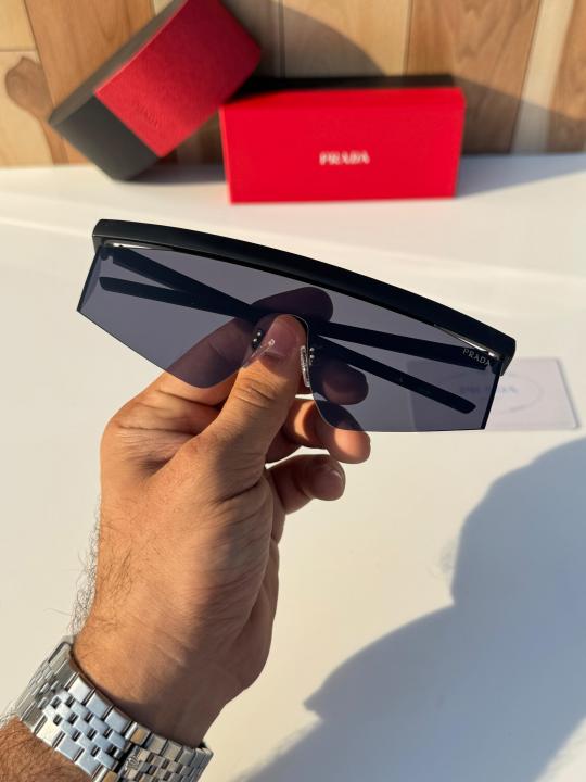 Prada_217_black