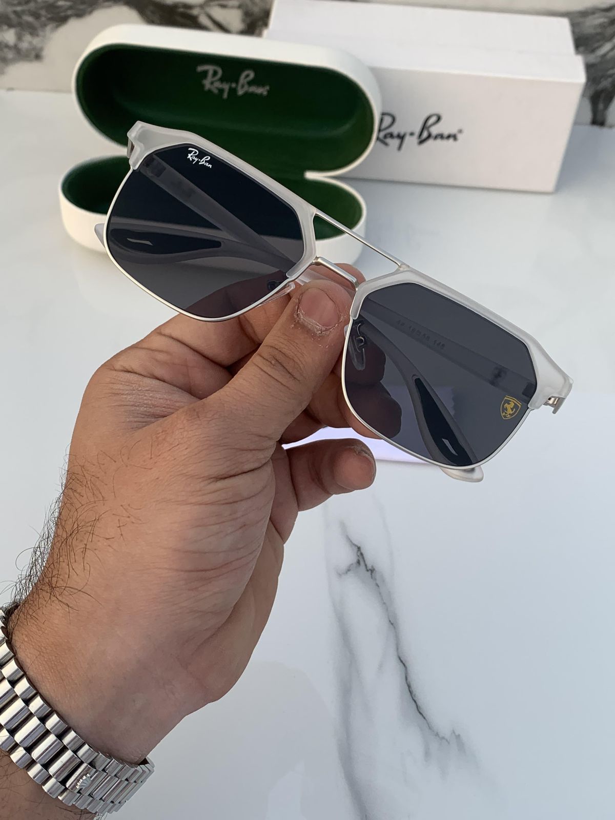 RAYBAN 04